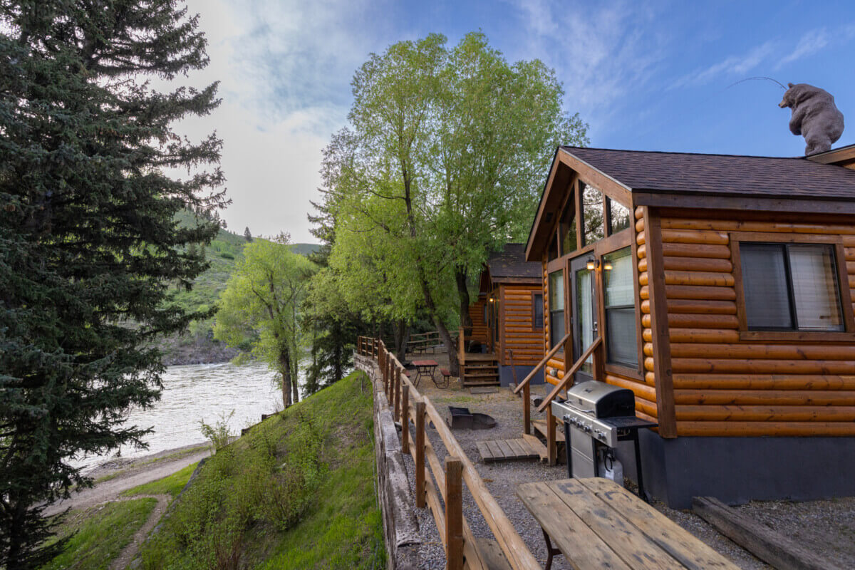 Snake River Cabins lodging near Dave Hansen Whitewater rafting trips